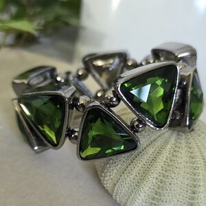 Silver and Emerald Green Triangle Crystal Stone Stretch Bracelet